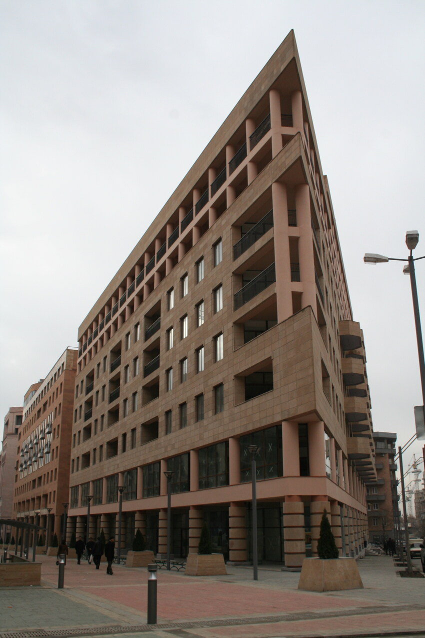 Հյուսիսային պողոտայում բազմաբնակարանային համալիր