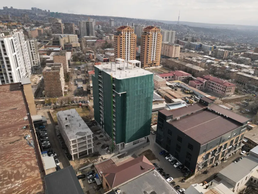 Ազատության պողոտայում բազմաբնակարան համալիրի կառուցում